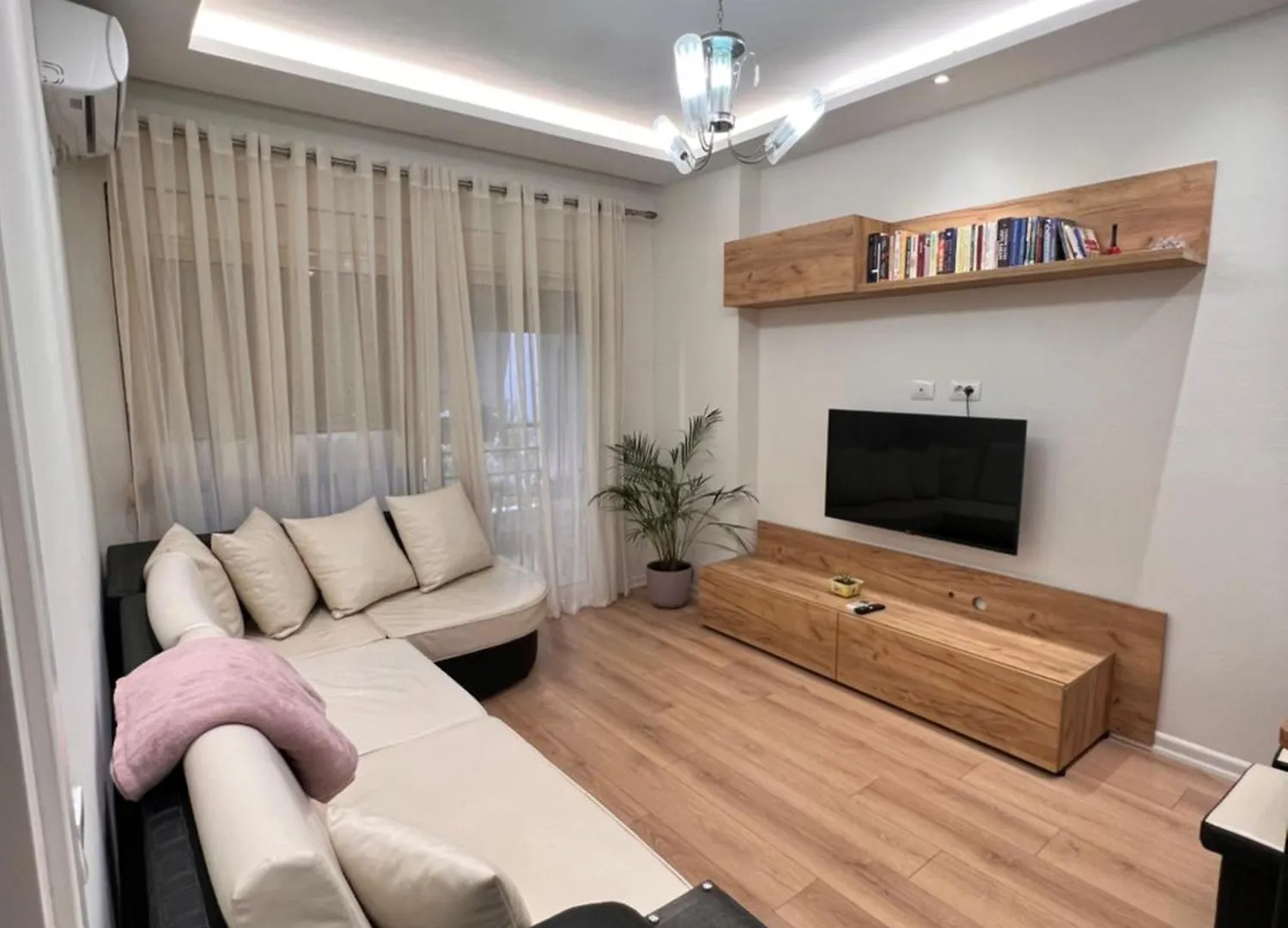 Tirana Modern One Bedroom Apartment Kashar